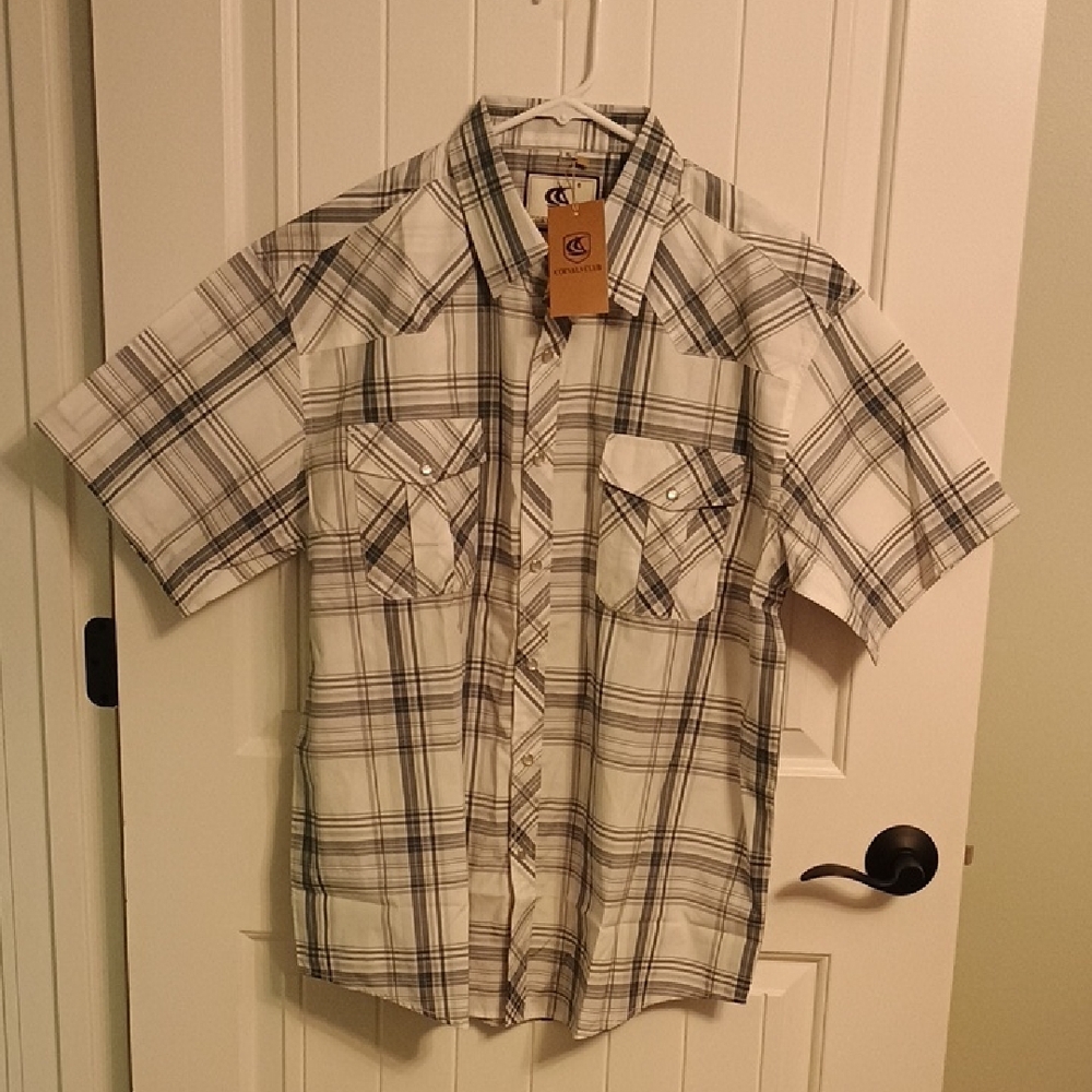 New With Tags; Clevals Club, Men's XL Plaid Short Sleeve Shirt